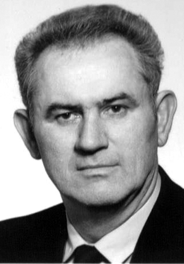LESZEK BADURA 