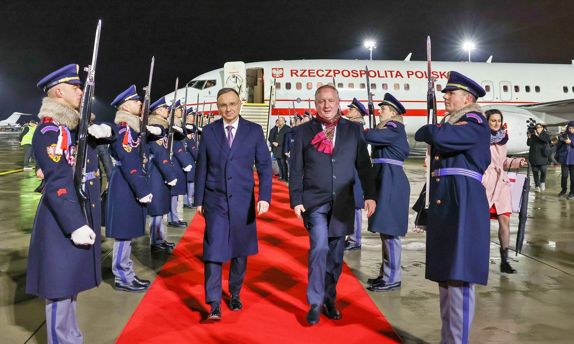 Img Prezydent RP Andrzej Duda przyleciał do Pragi we wtorek wieczorem. Fot. Marek Borawski/KPRP