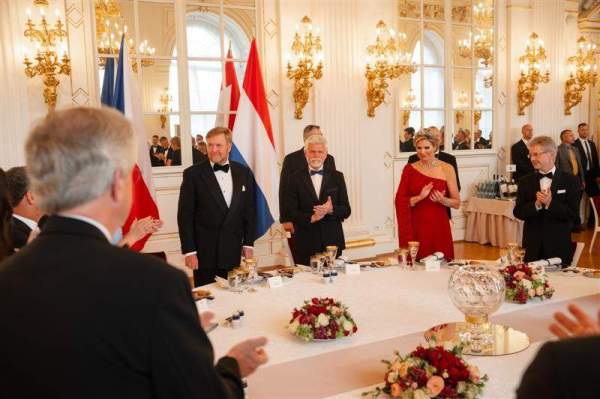 Image Prezydentka Trzyńca opowiedziała królowi historię statku „Trzyniec”