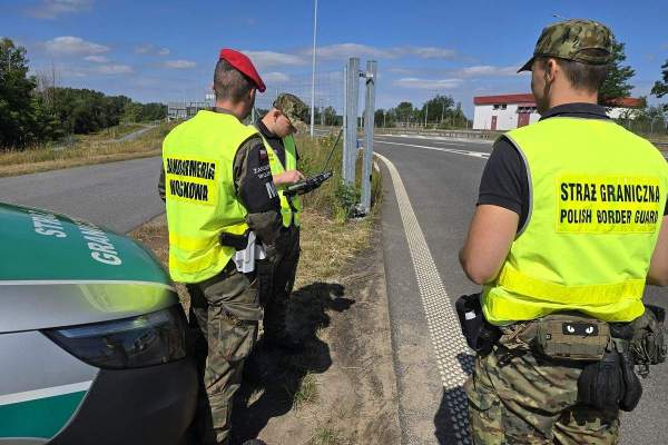 Image Rozpoczęły się tymczasowe kontrole na granicach Polski z Niemcami i Litwą
