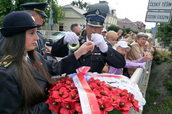 Image Cieszyn: most wodny w hołdzie ofiar powodzi sprzed 55 lat