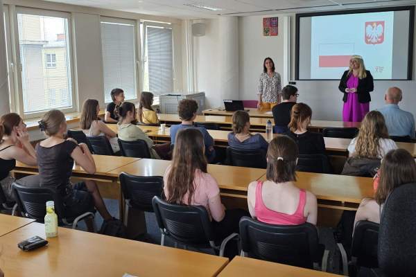 Image Ostrawa: Język polski wciąż ma przyszłość. Ruszył drugi nabór na polonistykę
