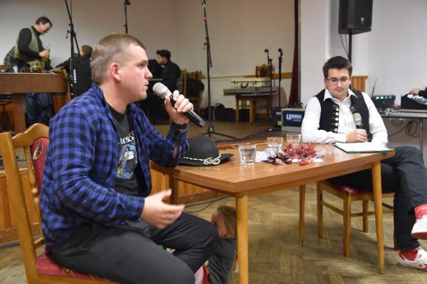Image Bukowiec: gwarowe rozmowy przy baraninie  