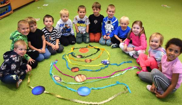 Image Trzyniec: Magiczna galaktyka. Dzieci poznają planety