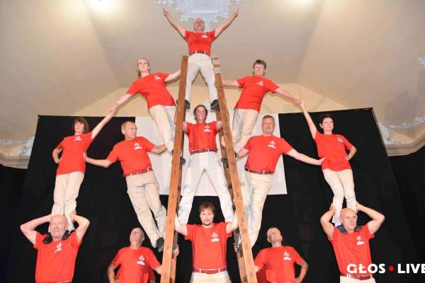 Image 120-lecie wędryńskich „Gimnastów: piramidy pod opieką aniołów