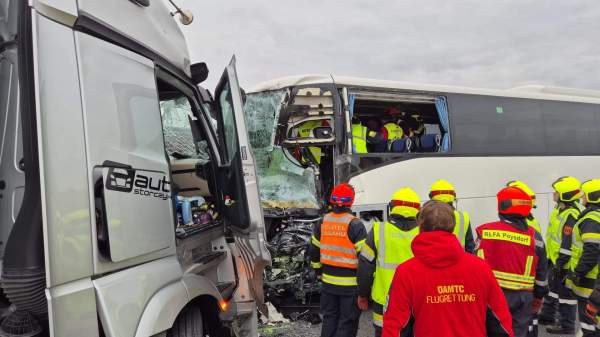 Image Wypadek Polaków w Austrii przy granicy z Czechami. Jedna osoba nie żyje