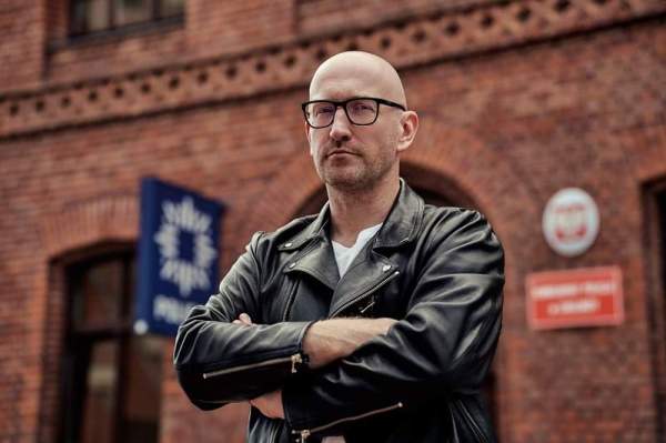 Image Rozmawiamy z Robertem Małeckim. Mistrz polskiego kryminału? Super, bardzo dziękuję