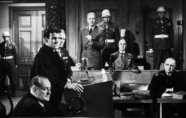 Image Pre-teksty i Kon-teksty Łęckiego: Norymberga (2025)