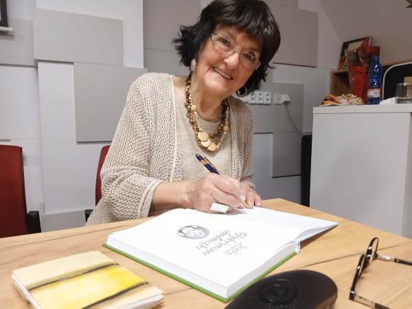 Image Słowa, których nasze pokolenie nigdy nie słyszało. Byliśmy na promocji nowej książki Ewy Szczerbowej