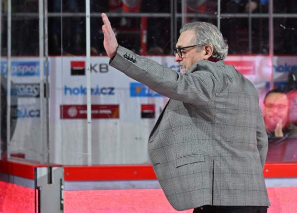 Image Pod prysznicem: Pożegnanie z klasą