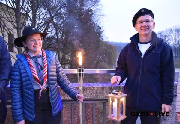 Image Czeski Cieszyn: Betlejemskie Światło Pokoju przekroczyło granicę na Olzie