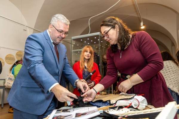 Image Jabłonków: Ivana Di-Giusto Mistrzynią Rzemiosła Tradycyjnego