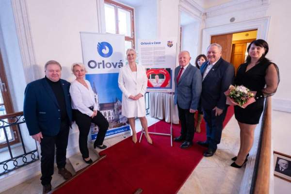 Image Wystawa o Orłowej gości w Senacie Parlamentu RC