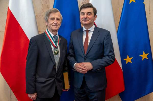 Image Cieszyński rusznikarz Jerzy Wałga uhonorowany 