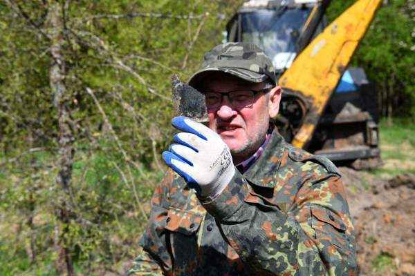 Image W Ostrówkach na Wołyniu odnaleziono fundamenty szkoły, przy której chowano pomordowanych Polaków