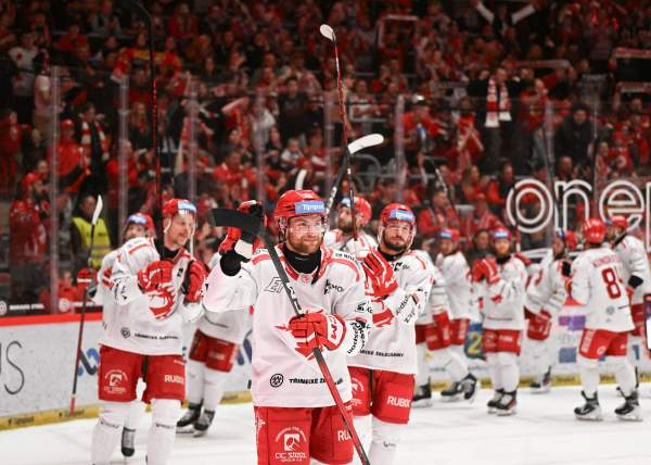 Image Stalownicy w finale ekstraligi! Katem Karlowych Warów został Kubiesa