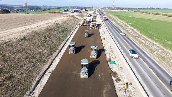 Image Czechy: Wysokie ceny i niedobór asfaltu skomplikują budowę dróg 