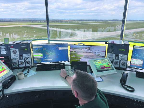 Image Ostrawa: szkolenie kontrolerów lotów