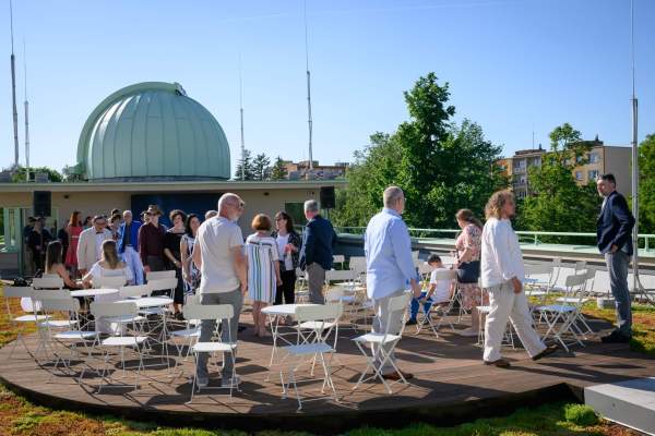 Image Cz. Cieszyn: kultura na dachu pod gwiazdami
