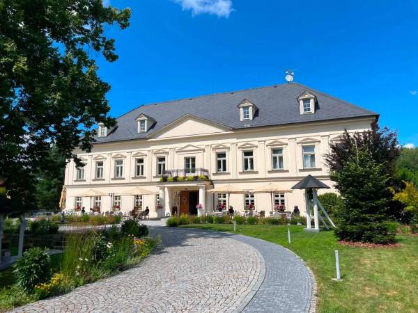 Image Błękitnym szlakiem, cz. 27: Zameczek w Piersnej (Piotrowicach) 