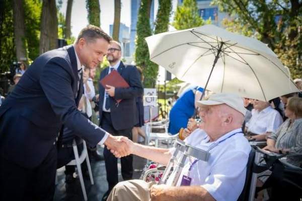 Image Trzaskowski do powstańców: dzięki wam kolejne pokolenia wierzyły, że może być lepiej