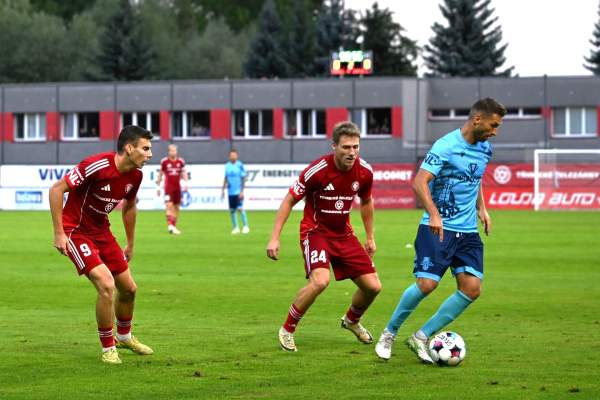 Image Chance Liga Narodowa: Bezbramkowy remis na Stadionie Rudolfa Łabaja. W fotelu lidera Karwina