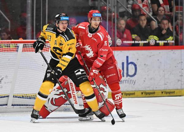 Image Tipsport Ekstraliga: Siódma wygrana Stalowników. Trzyniec - Litwinów 3:2
