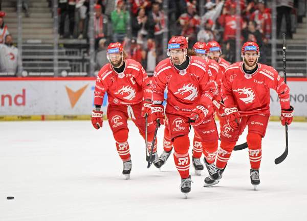 Image Tipsport Ekstraliga: Dziewiąta symfonia. Trzyniec - Hradec Kralowej 5:2
