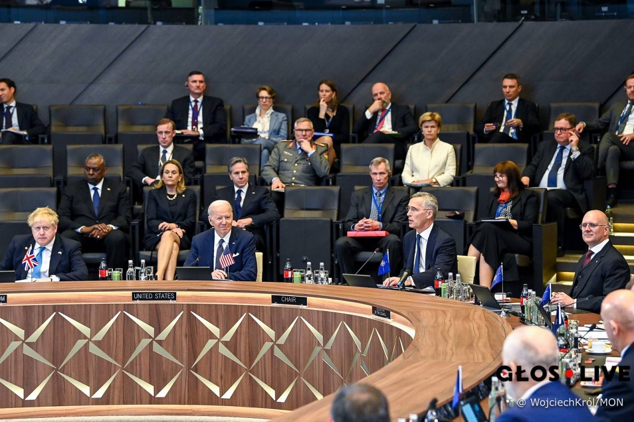 Img Prezydent USA Joe Biden do Polski przyleciał z Brukseli, gdzie brał udział w nadzwyczajnym szczycie NATO w Brukseli. Fot. Wojciech Król/MON, prezydent.pl